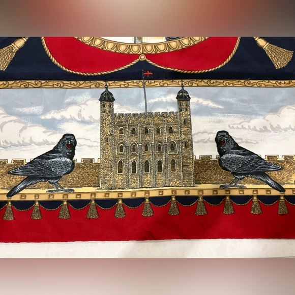 Tie Rack "Art of the Scarf" London Square Scarf - Picture 7 of 15